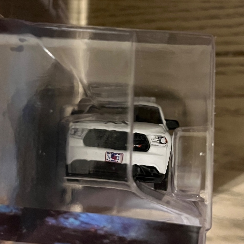 Greenlight 1/64 Scale 2017 Dodge Durango KSC Police - Picture 4 of 5